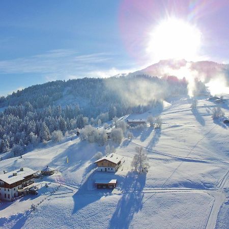 Chalet On The Ski Slope In St Johann In Tyrol Apfeldorf Luaran gambar