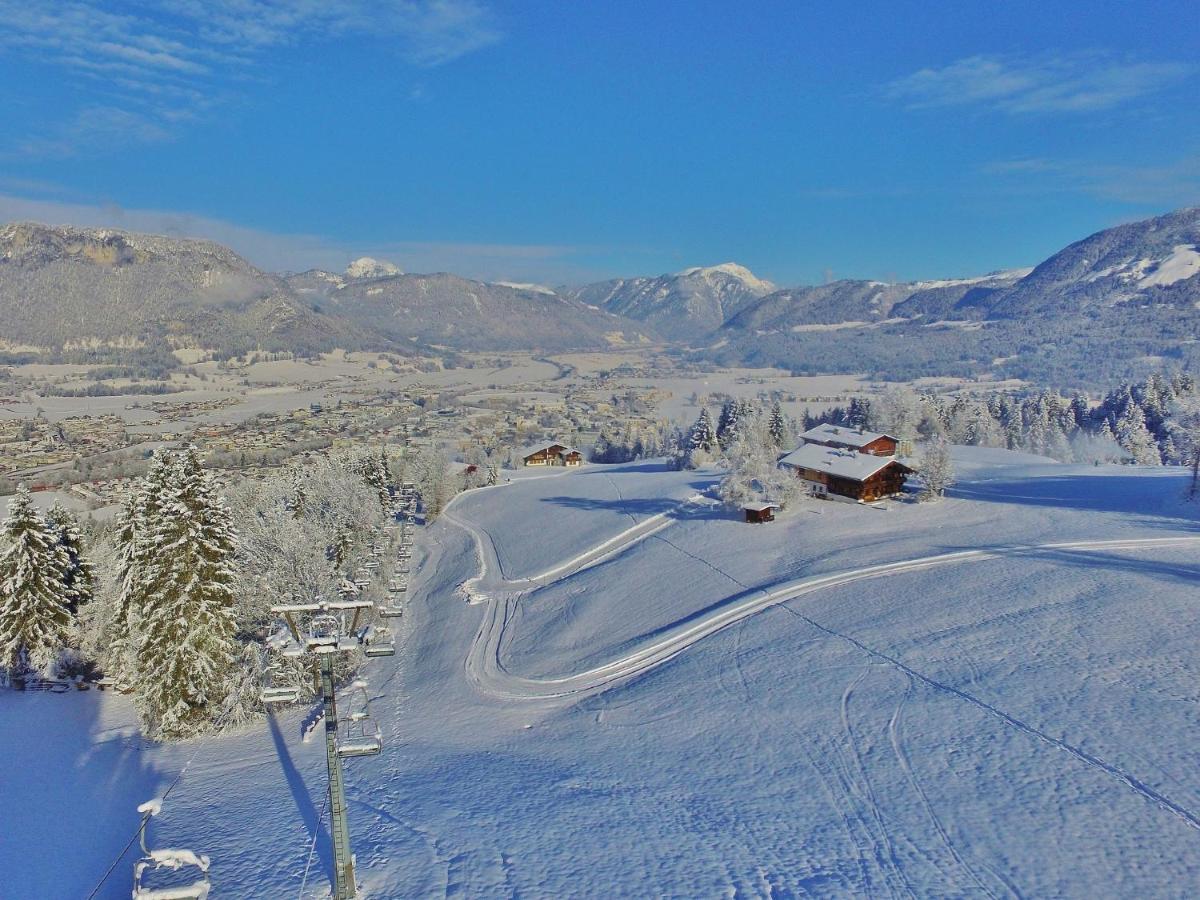 Chalet On The Ski Slope In St Johann In Tyrol Apfeldorf Luaran gambar